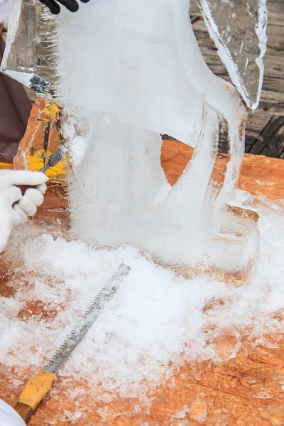 Ice carving — Stock Photo, Image