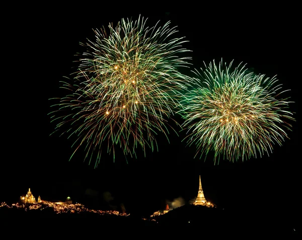 Fuegos artificiales coloridos — Foto de Stock