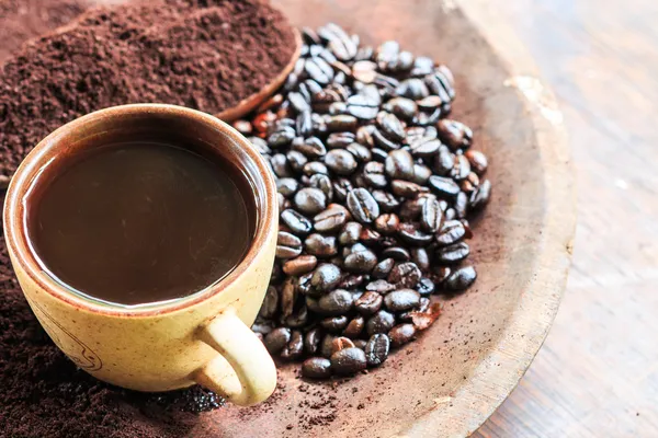 Traditionele koffie oorspronkelijke koffie op doi inthanon nationale par — Stockfoto