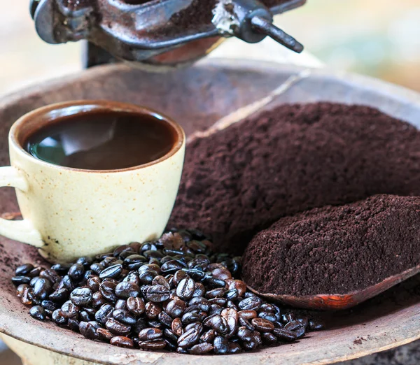 Traditionella kaffe ursprungliga kaffe i doi inthanon nationell nivå — Stockfoto