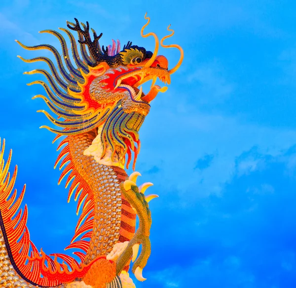 Dragon statue — Stock Photo, Image