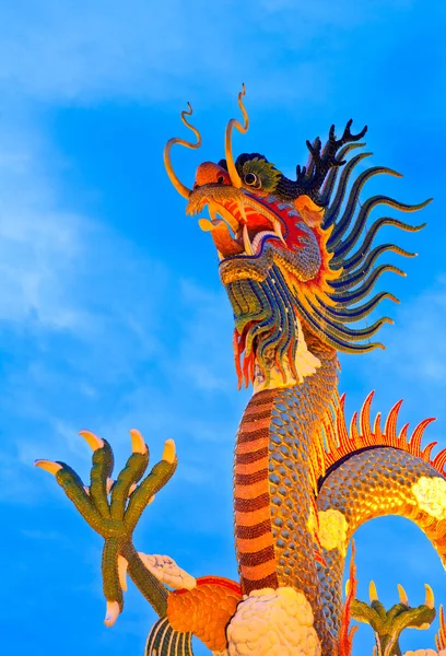 Dragon statue — Stock Photo, Image
