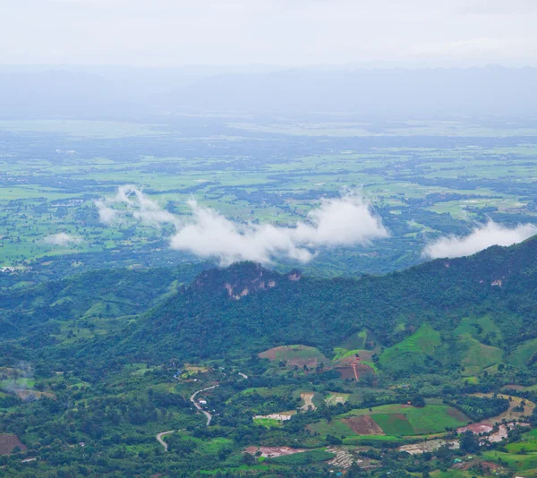 Chaîne de montagnes tropicales — Photo