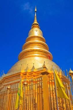 Phrathat Hariphunchai pagoda