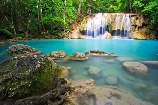 Cachoeira incrível — Fotografia de Stock