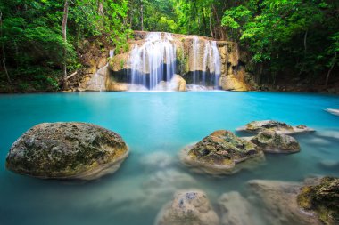 mavi göz kamaştırıcı olsun şelale