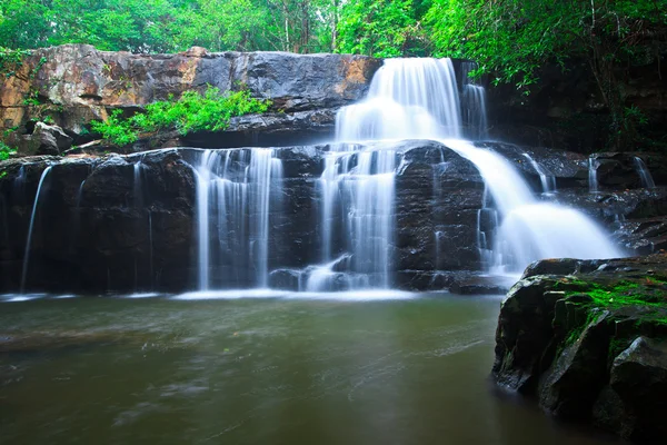 Cachoeira profunda — Fotografia de Stock