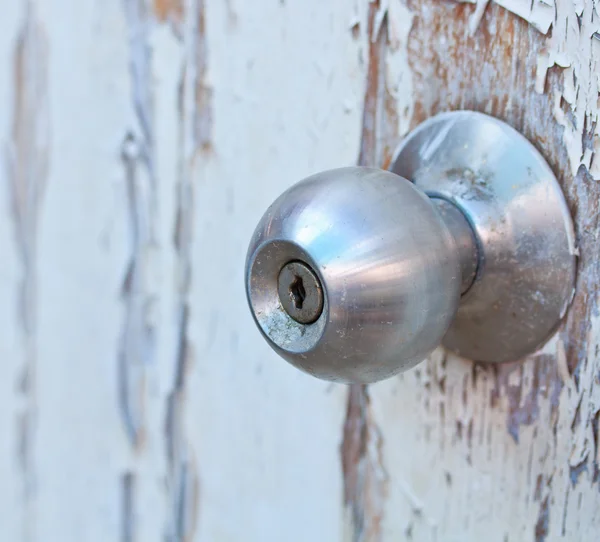 Vintage door knob on old door — Stock Photo, Image