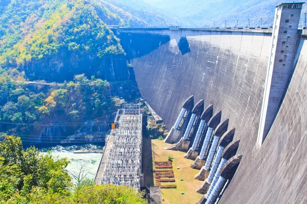 La central eléctrica de la presa en Tailandia . —  Fotos de Stock