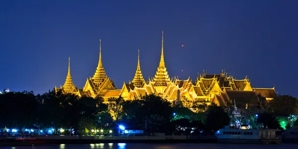 Wat phra kaew královský palác — Stock fotografie