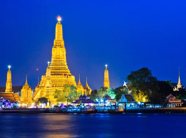 Wat arun świątyni w Bangkoku — Zdjęcie stockowe