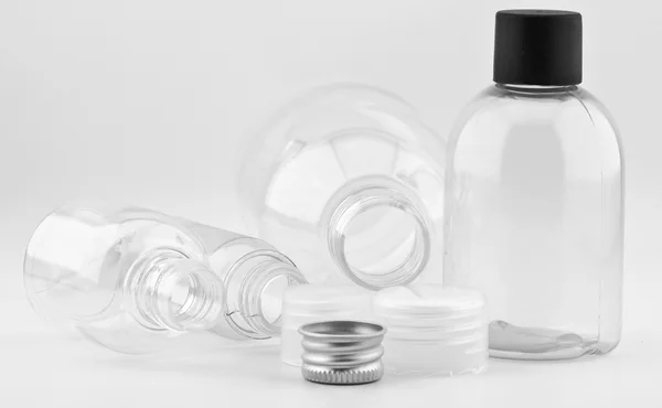 Прозрачные пластиковые бутылки — стоковое фото