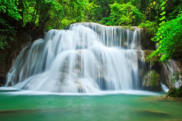 Waterfall in the forest — Stock Photo, Image