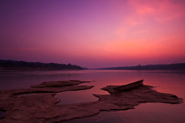 Vista de silhuetas no rio Mekong — Fotografia de Stock