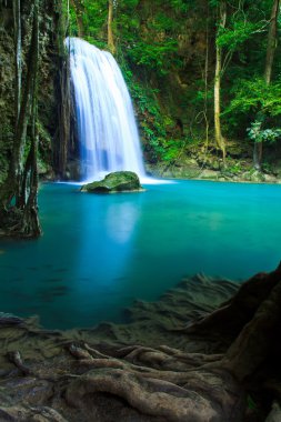 şelale ve mavi akım