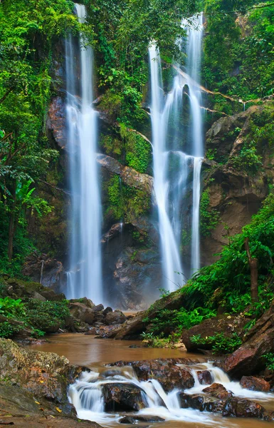 Wasserfall — Stockfoto