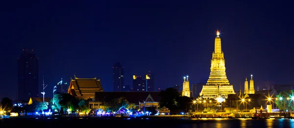 Templo de Wat Arun —  Fotos de Stock