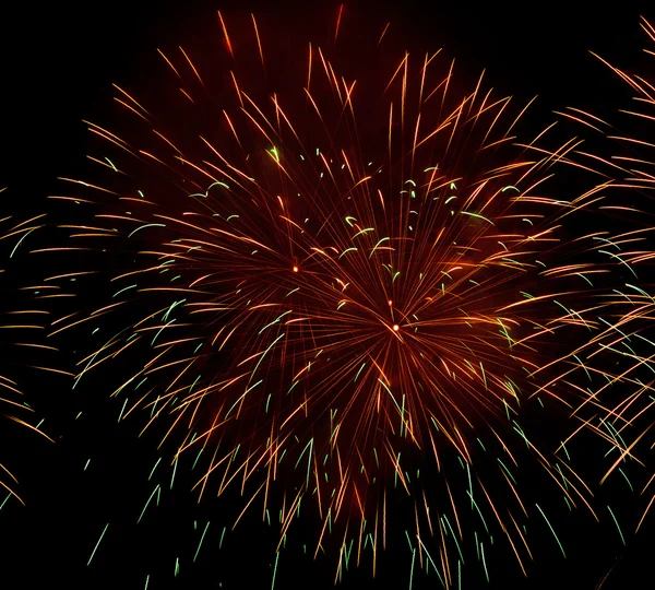 Hermosos fuegos artificiales —  Fotos de Stock