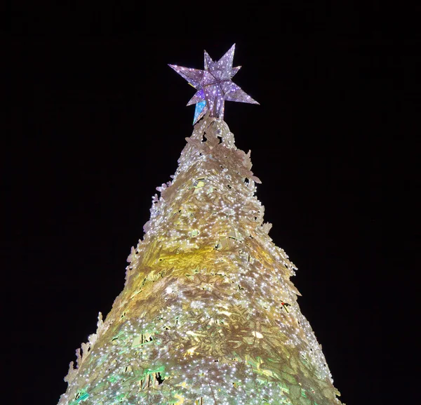 Christmas tree at night — Stock Photo, Image