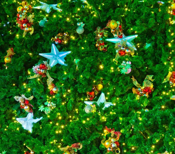 Işıklı Noel ağacı — Stok fotoğraf