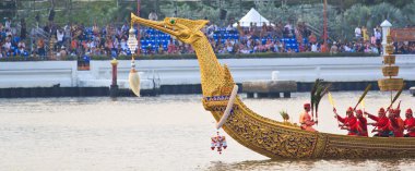 royal kathin töreni vesilesiyle Kraliyet mavna alayı egzersizleri