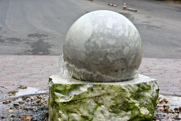 Round stone Fountain — Stock Photo, Image