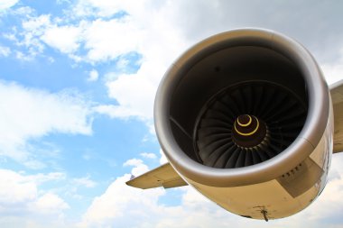 bir uçak jet motoru çalışma