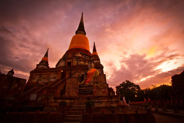 Ηλιοβασίλεμα Βούδα — Φωτογραφία Αρχείου