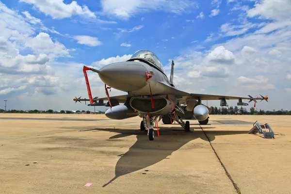F-16 uçak — Stok fotoğraf