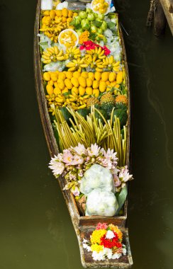 yüzen market