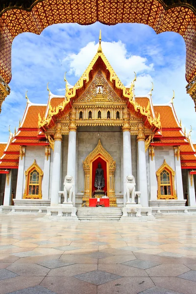 Magnifique temple thaï — Photo