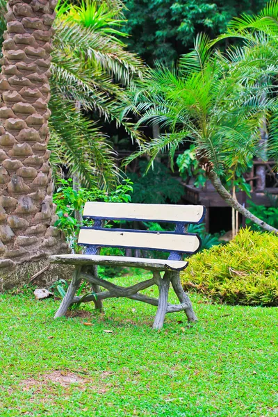 Asiento jardín —  Fotos de Stock