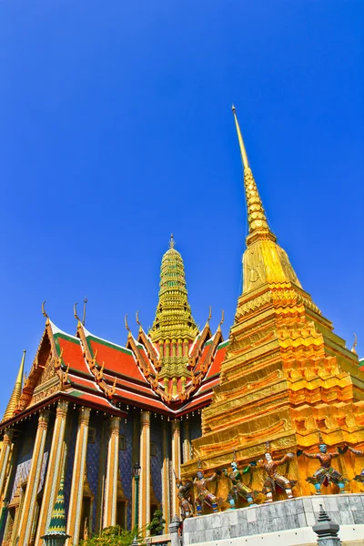 Пагода в Ват Пхра Кеу — стоковое фото