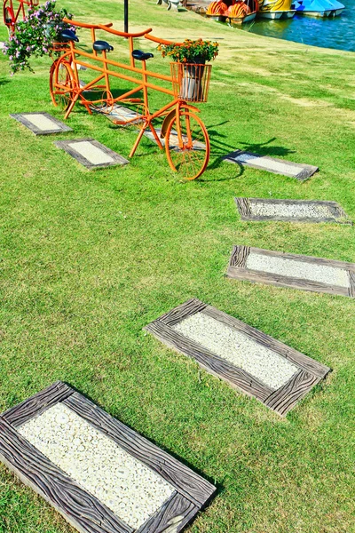 Wandelen in het park — Stockfoto