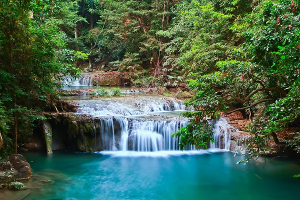 Erawan водоспад — стокове фото