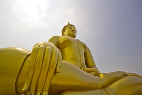 Большой Будда в храме — стоковое фото