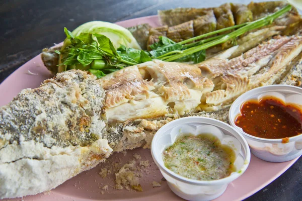Beredda saltat grill ormhuvudsfisk fisk — Stockfoto