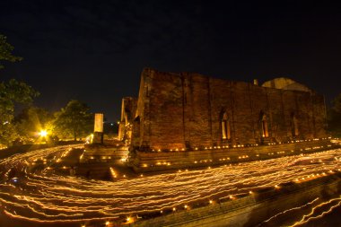 Dünyaca bucha mum yaktı.