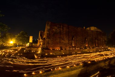 Dünyaca bucha mum yaktı.