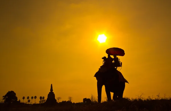 Pôr do sol tailandês paisagem tailandesa — Fotografia de Stock