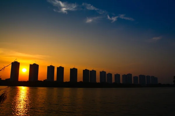 Sunset in the city — Stock Photo, Image