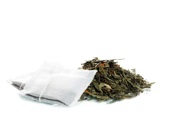 Πράσινο τσάι απομονωμένη σε ένα λευκό — Φωτογραφία Αρχείου