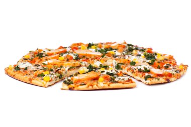 beyaz zemin üzerinde tavuk pizza