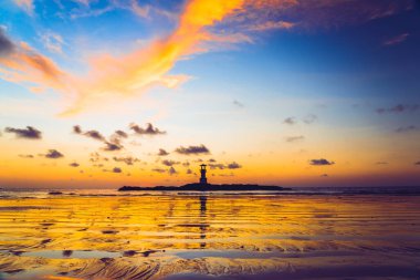 Khaolak Deniz Feneri ve Günbatımı