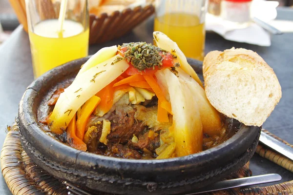 Morocco national dish - tajine of meet with vegetables — Stock Photo, Image