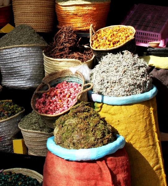 Especiarias no mercado de rua em Marraquexe, Marrocos — Fotografia de Stock