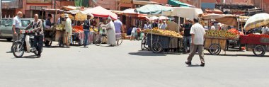 Marakeş, Fas'sokak pazarında meyve