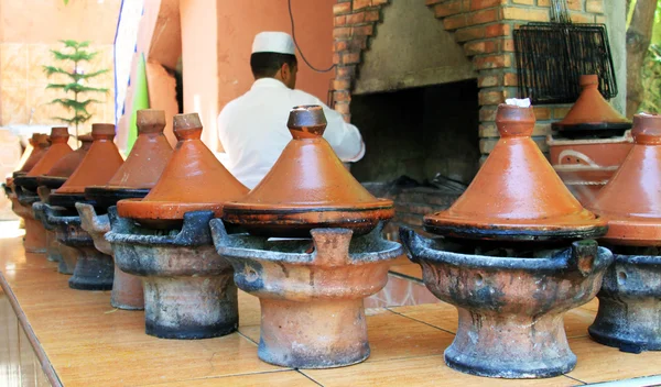 Panelas de cerâmica marroquina - tajines — Fotografia de Stock