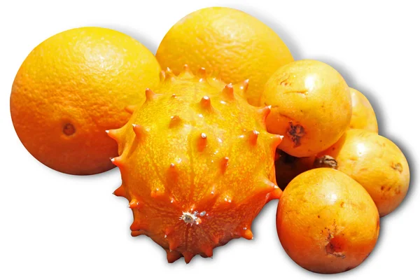 Екзотичні фрукти: апельсин, ківану і суккулент - ізольовані на білому фоні — стокове фото