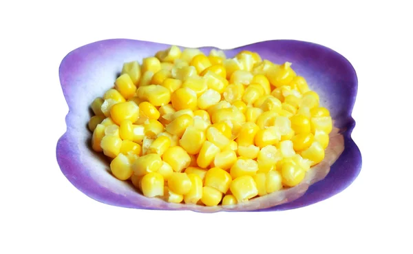 Сладкая кукуруза в маленькой тарелке, закрыть — стоковое фото